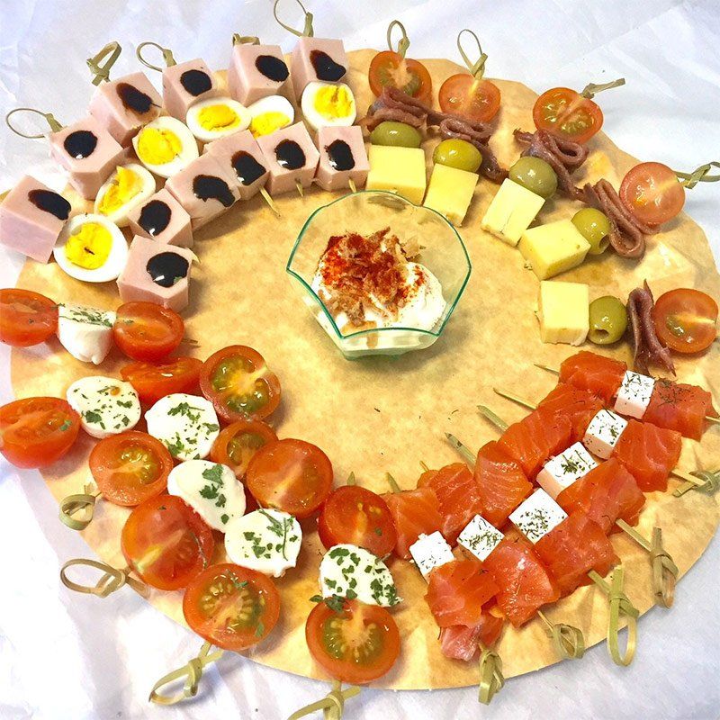 BANDEJA DE BROCHETAS